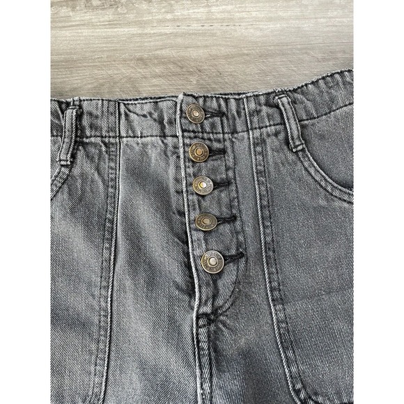 Forever 21 Faded Black Button Fly Jeans 25 High Rise Tapered E1 - Picture 2 of 6